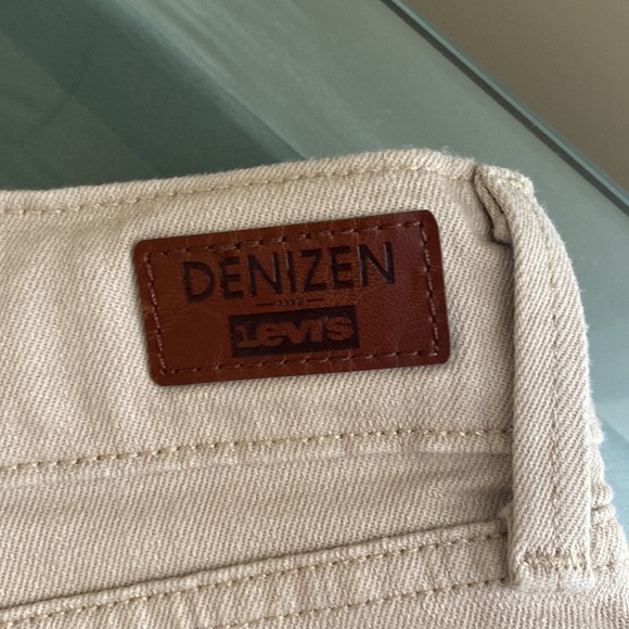 Levi’s Denim High Waist Khaki Jean Shorts Size 8 - Picture 4 of 6